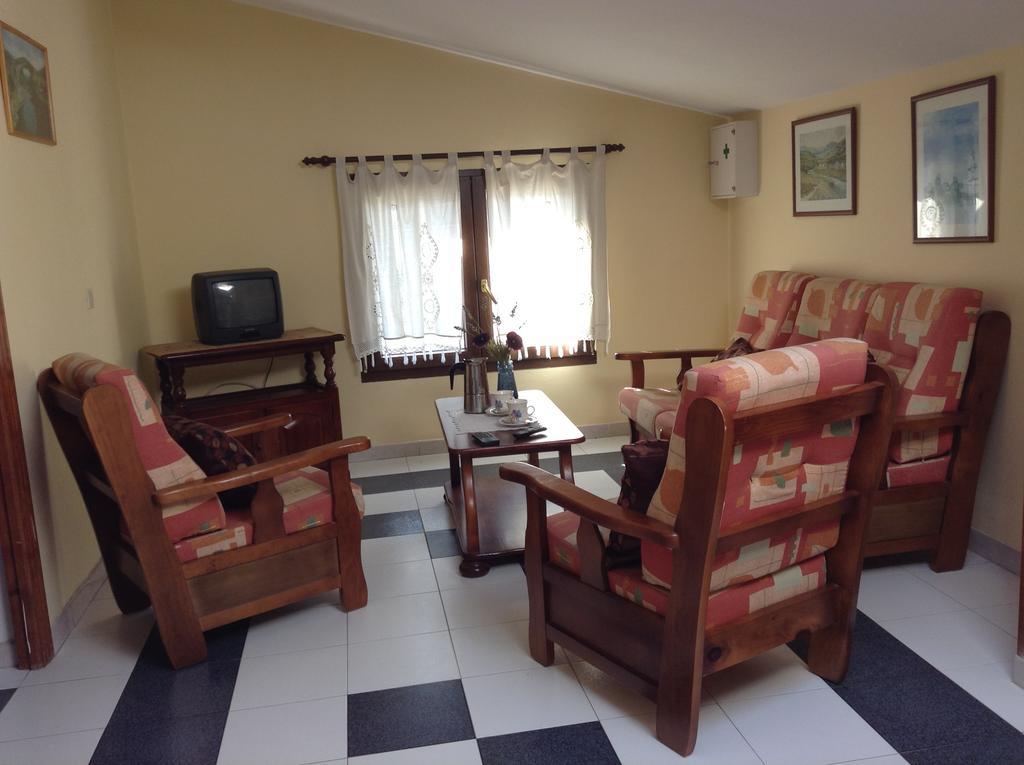 Apartamentos Las Palmeras Cangas de Onis Luaran gambar